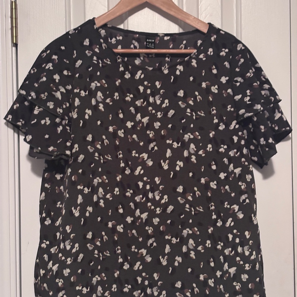 Shein dark green print Ruffle Sleeve Blouse